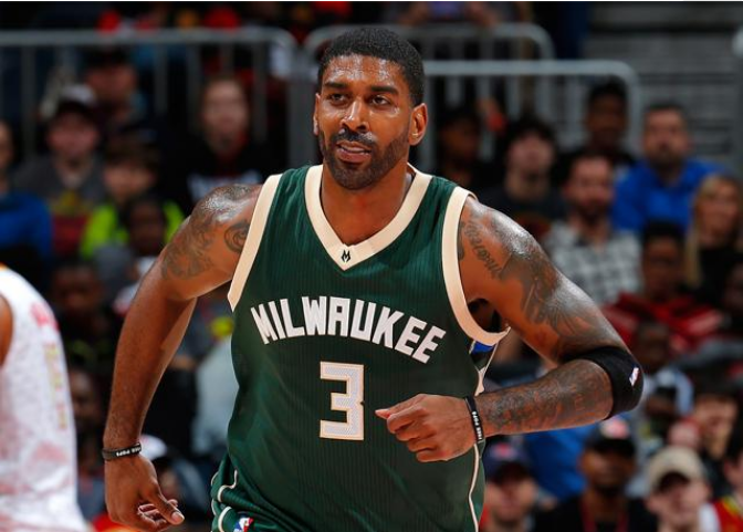 他更可能拿 他更可能拿